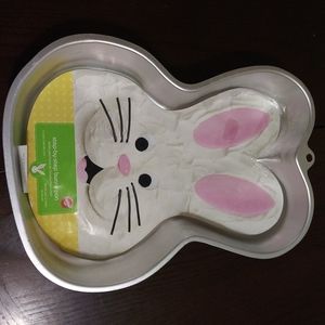 Wilton Easter Bunny Cake Pan Rabbit 2 layer New